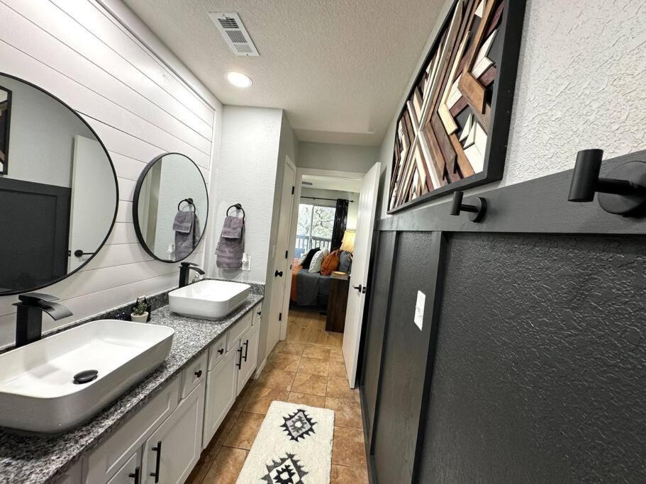 Modern Comfort: Updated Cozy Condo In Indian Point Branson Eksteriør billede